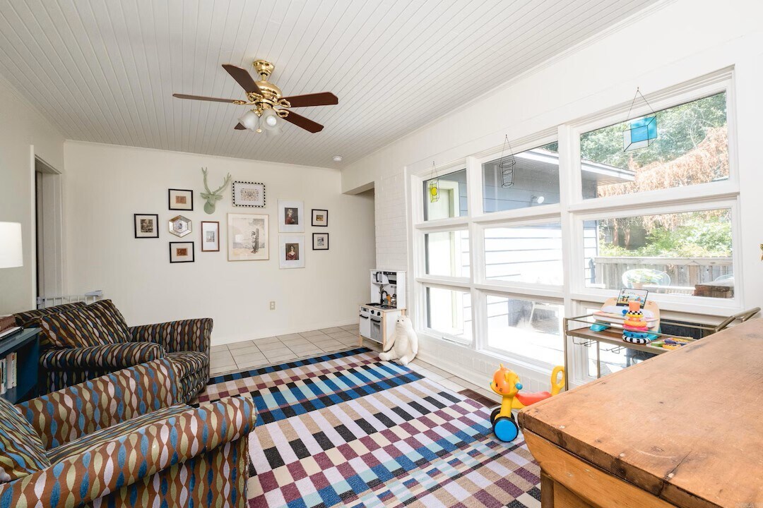 Building Photo - 2100 Durwood Rd