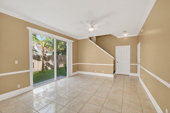Building Photo - 1756 Pierside Cir