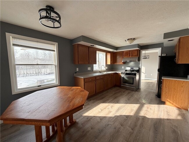 Building Photo - 598 Bram Hall Dr