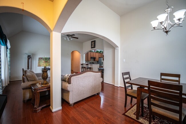 Building Photo - 4138 Falvel Shadow Creek Dr