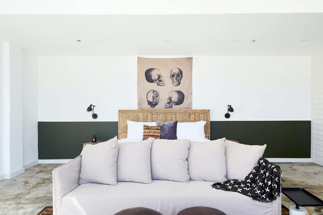 Building Photo - 2317 N Rampart St