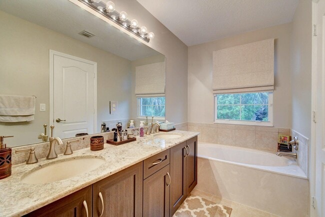 Building Photo - 5981 Monterra Club Dr