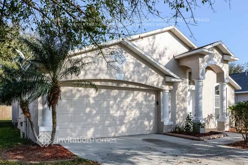 Building Photo - 507 Somerstone Dr