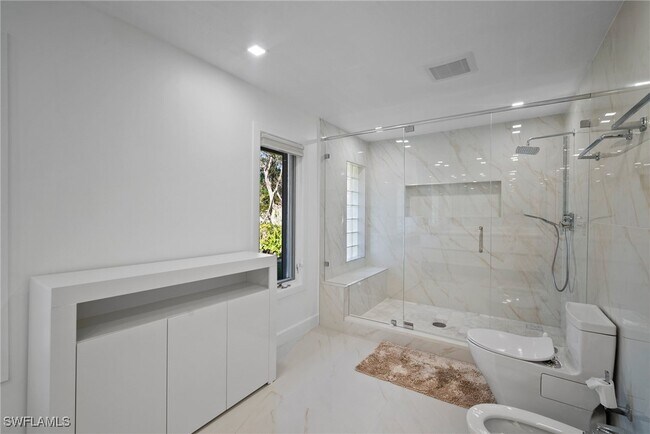 Building Photo - 319 Pirates Bight