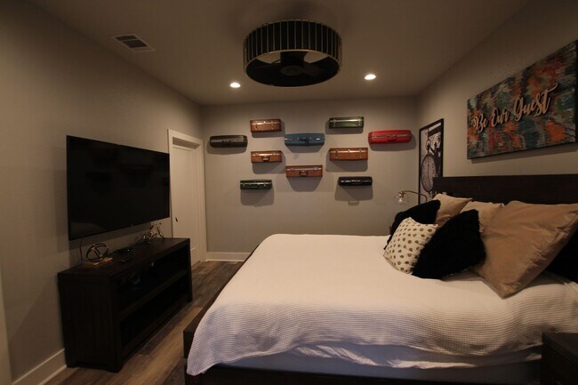 Building Photo - The Cannery Lofts - R5 (Furnished)