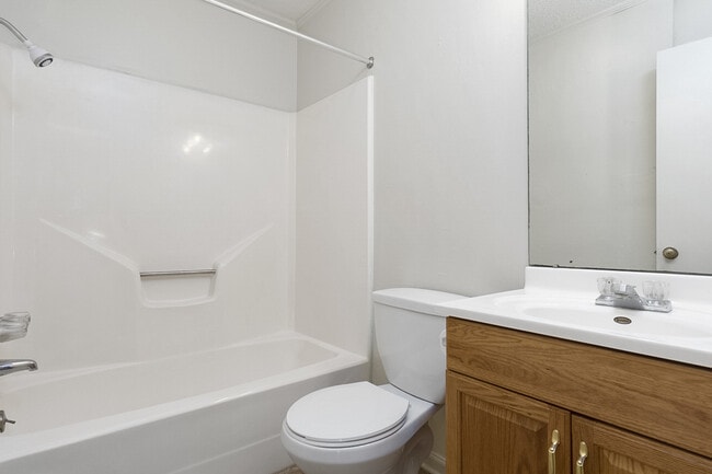 Building Photo - Beautiful 3 bedroom / 2 bath