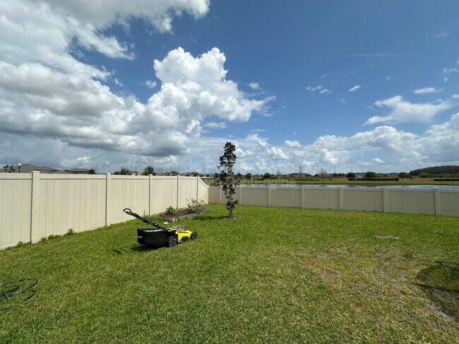 Building Photo - 373 Pineywoods St