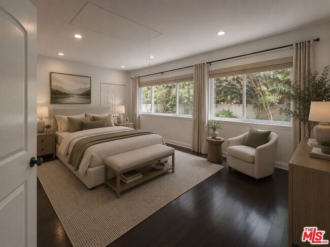 Building Photo - 2880 Woodwardia Dr