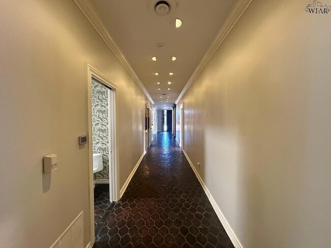 Building Photo - 7 Newcomb Terrace