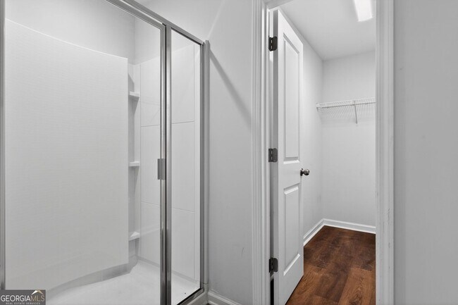 Building Photo - 3122 Meadowstone Ln SW