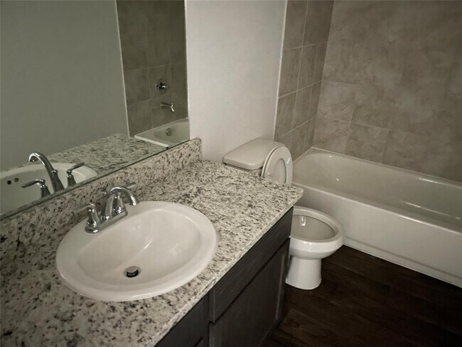 Building Photo - 15110 Sorrento Bay Cir