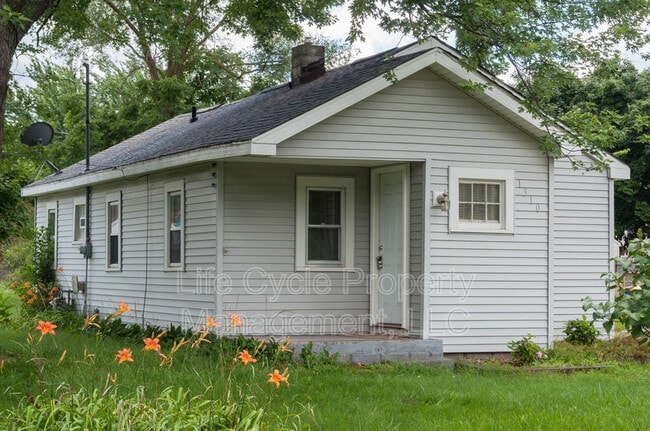 Primary Photo - 1310 Beechwood St NE