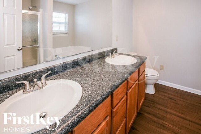 Building Photo - 11641 Eldridge Dr