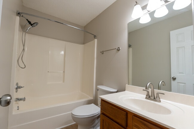 Building Photo - 225 Springfield Cir