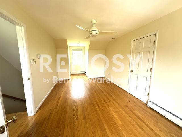 Building Photo - 14697 Roxbury Rd
