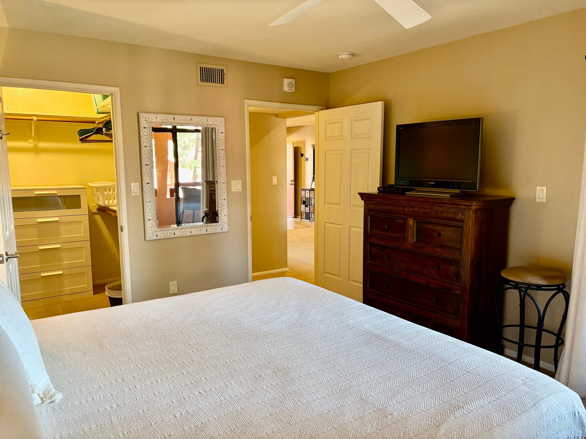 Building Photo - 12222 N Paradise Village Pky W