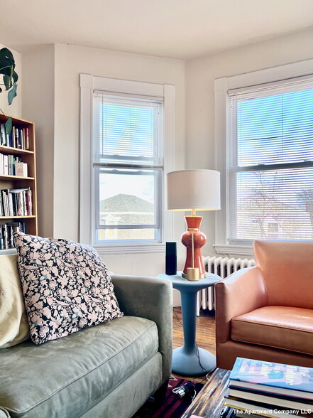 Primary Photo - 74 Walnut St