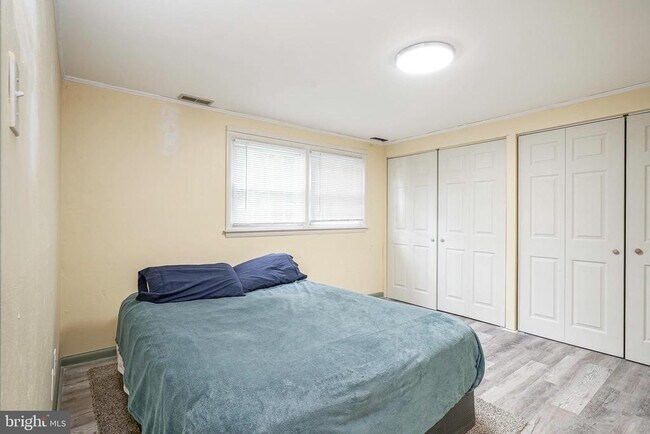 Building Photo - 308 Valley Run Dr