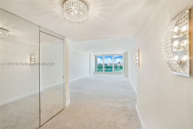 Building Photo - 2100 S Ocean Dr