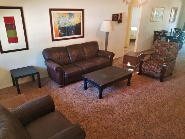 Building Photo - West-Flagstaff House (Aspen Trails)- 3 Bed, 2 Bath, 2 Car Garage Home -Students & Dogs OK! Avail....