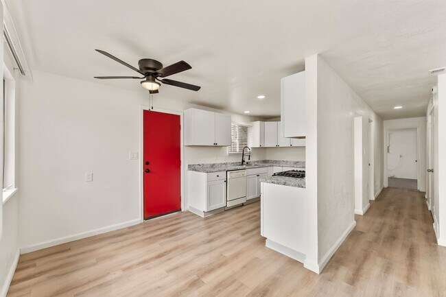 Building Photo - 6429 Stoneman Dr