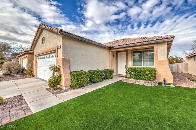 Building Photo - 9758 Vista Crest Ave