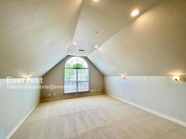 Building Photo - 3405 Grand Mesa Dr