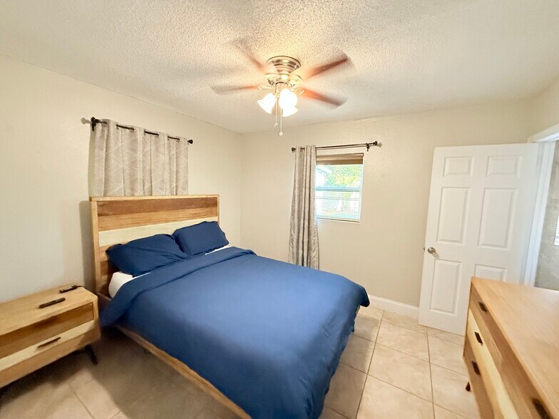 Primary Photo - 7303 Perugia Ave