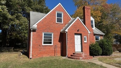 Building Photo - Charming, Newly Renovated Brick Home in So...