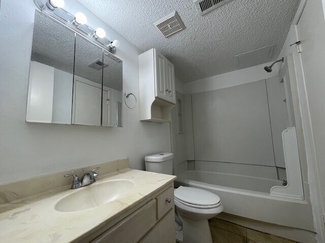 Building Photo - 2611 Grants Lake Blvd