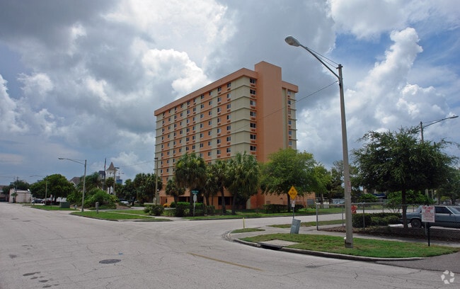 Primary Photo - Burlington Tower