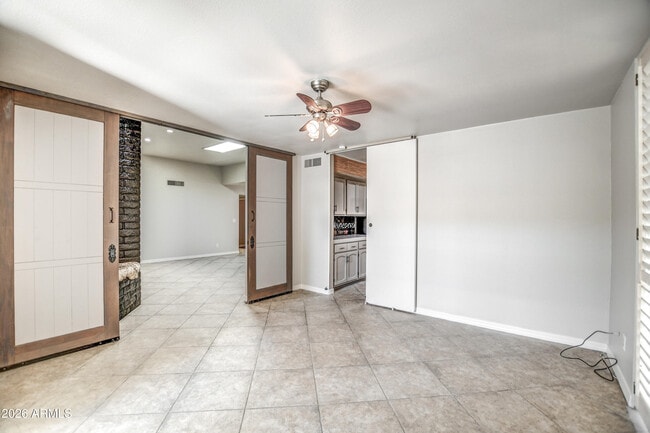 Building Photo - 8647 E Devonshire Ave