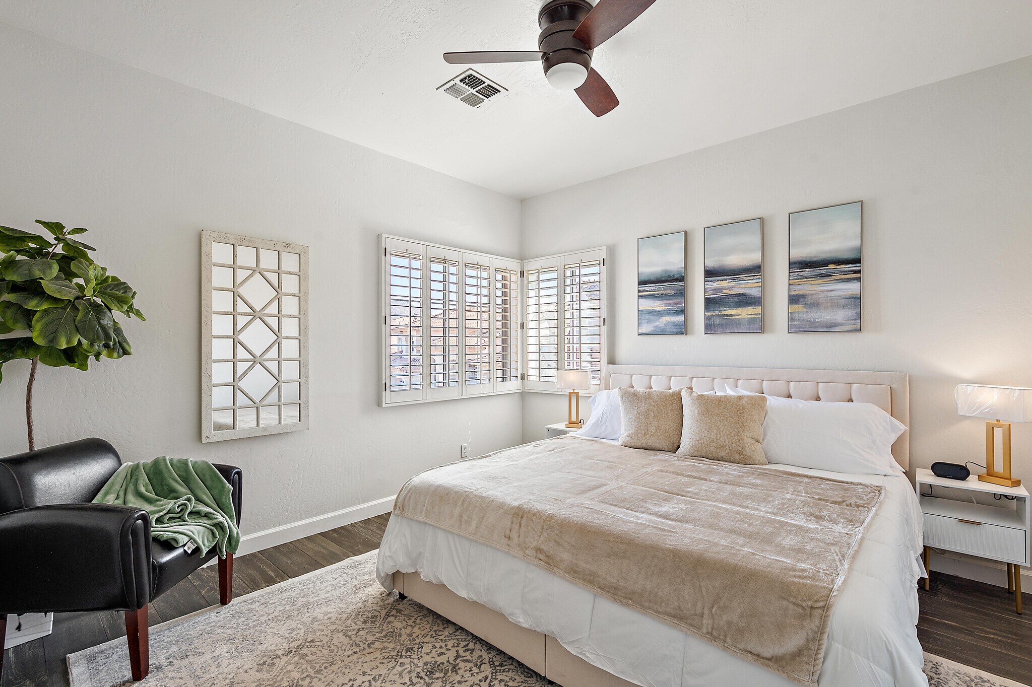 Building Photo - 13010 E Shangri La Rd