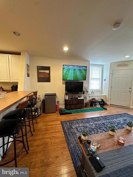 Building Photo - 3900 Terrace St