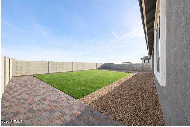 Building Photo - 14766 West Honeysuckle Dr