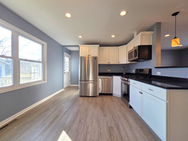 Building Photo - 817 Tomahawk Trail