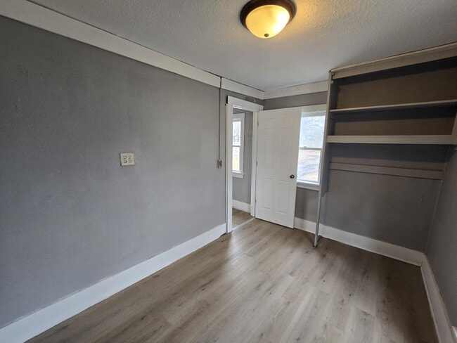 Building Photo - 714 W 1st St