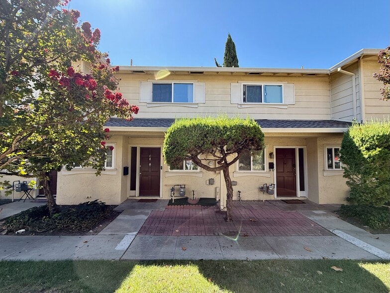 Front - 3150 Landess Ave