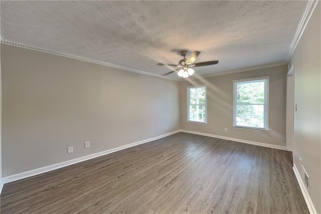 Building Photo - 2742 Bentwood Dr
