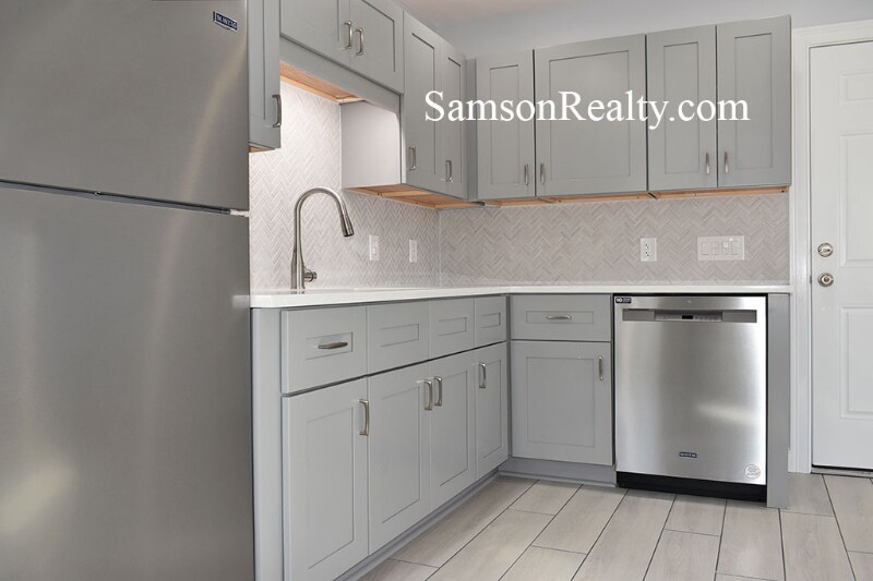 Building Photo - 296 Atwells Ave