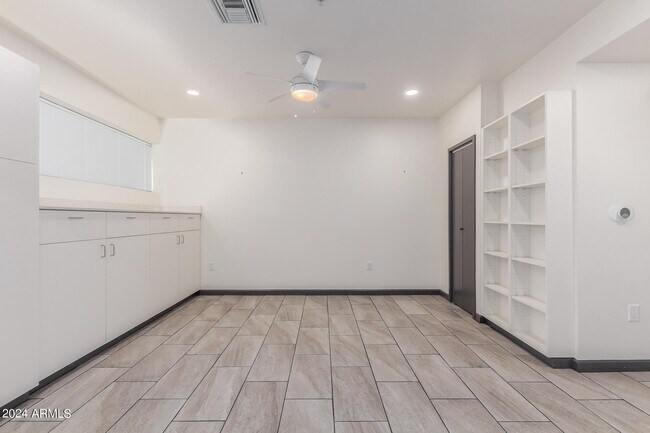 Building Photo - 129 N 11th Ave