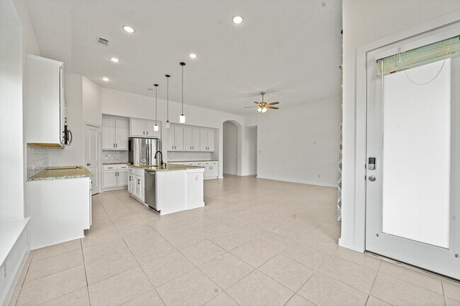 Building Photo - 2221 Forest Trace Ln