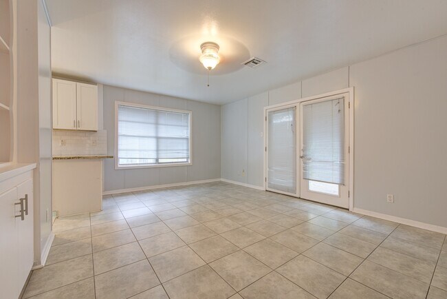 Building Photo - 7130 Carvel Ln