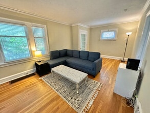 Building Photo - 2334 Noble Rd