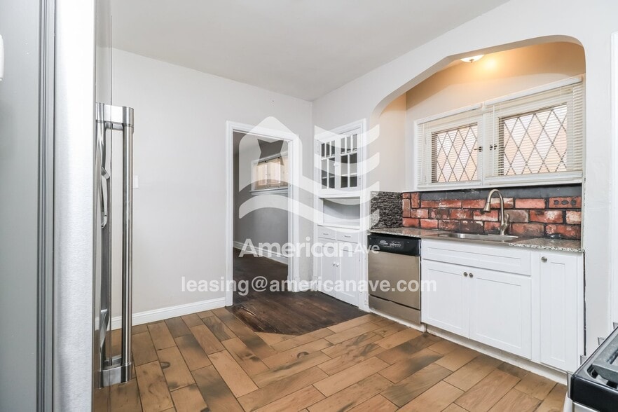 Building Photo - 3315 Osage St