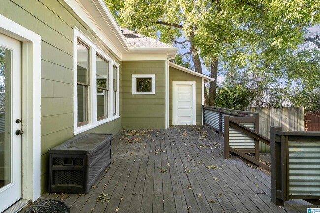 Building Photo - 3716 6th Ave S