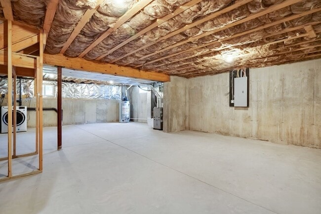 Building Photo - 204 Mountain Rd