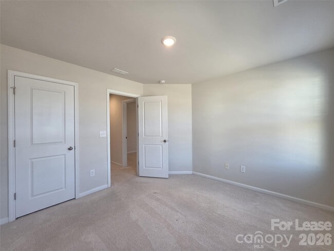 Building Photo - 12736 Wandering Brook Dr