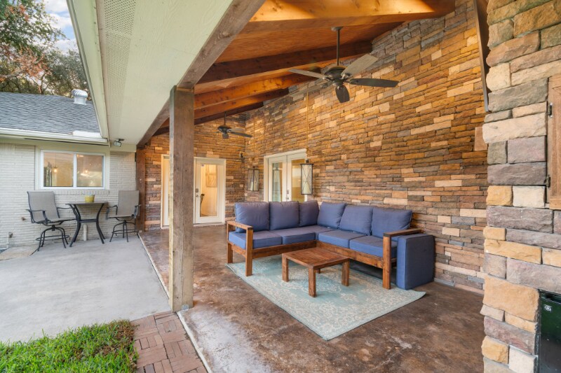 Building Photo - 1723 Knightwick Dr