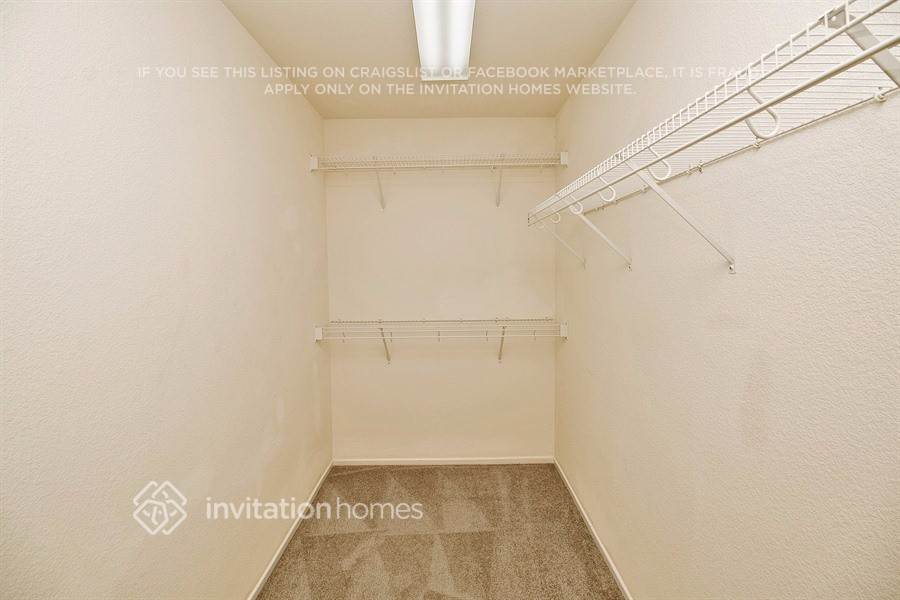 Building Photo - 553 Port Talbot Ave